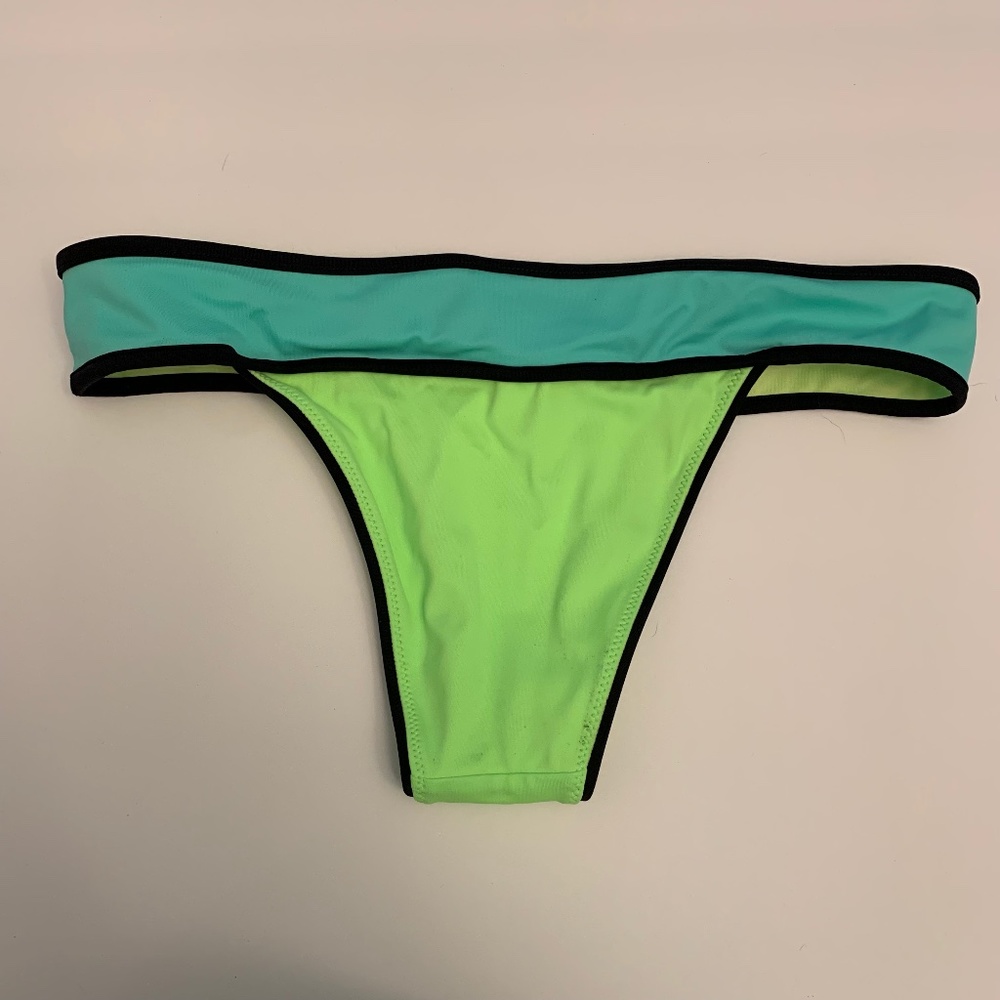 Victoria's Secret Itsy Swim Bottom Size Small